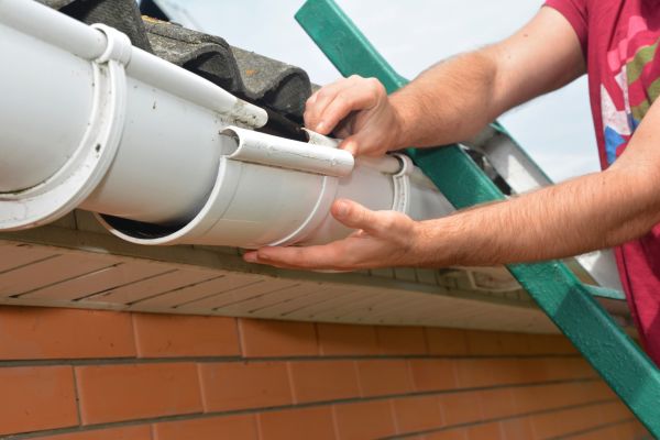 Cost of Large Gutter Repair in Granger